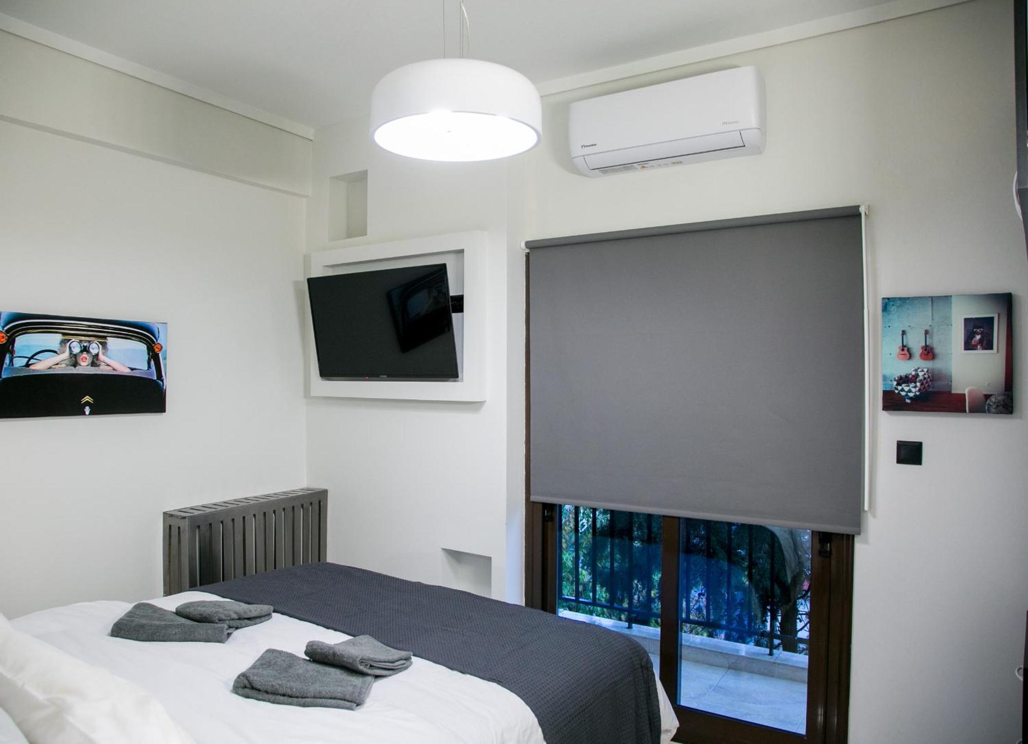 Mikel Angelo Hall Serres Exterior photo
